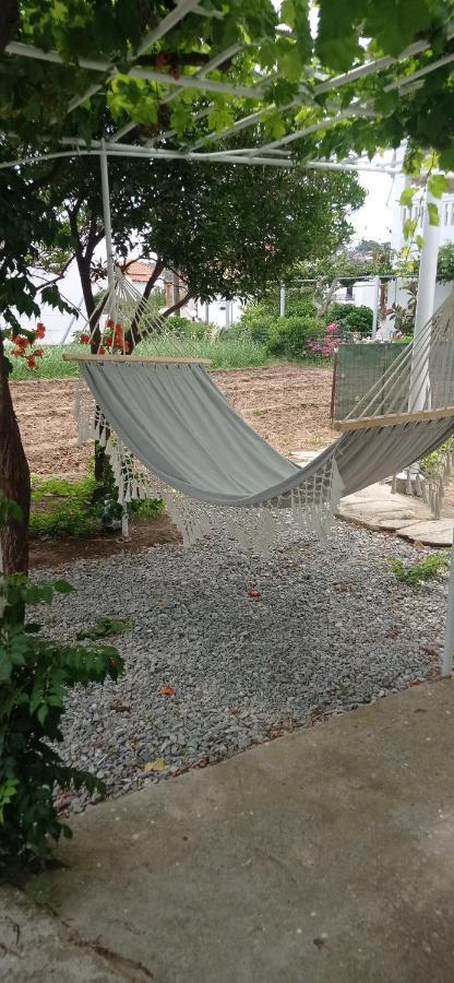 Kampos Family Garden Villa Batsíon Dış mekan fotoğraf